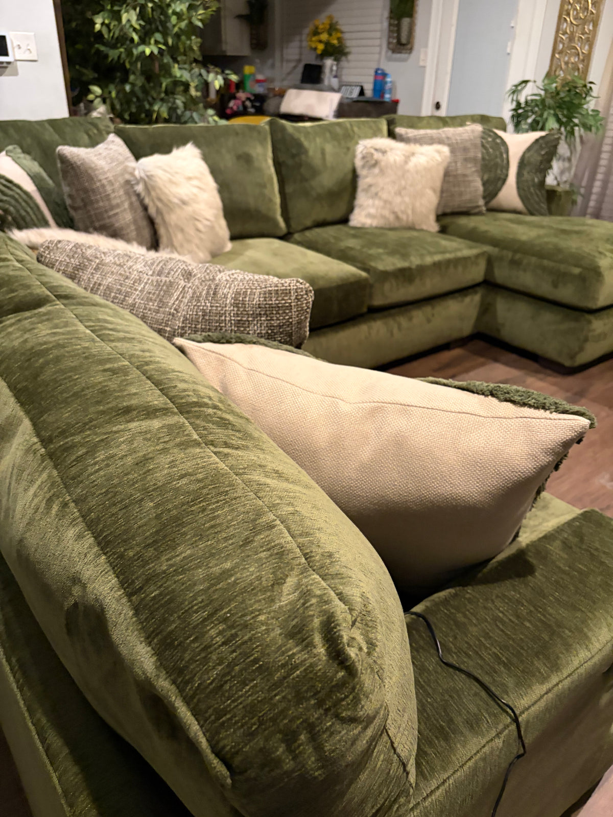 Corinthian 2900 - 3PC Sectional